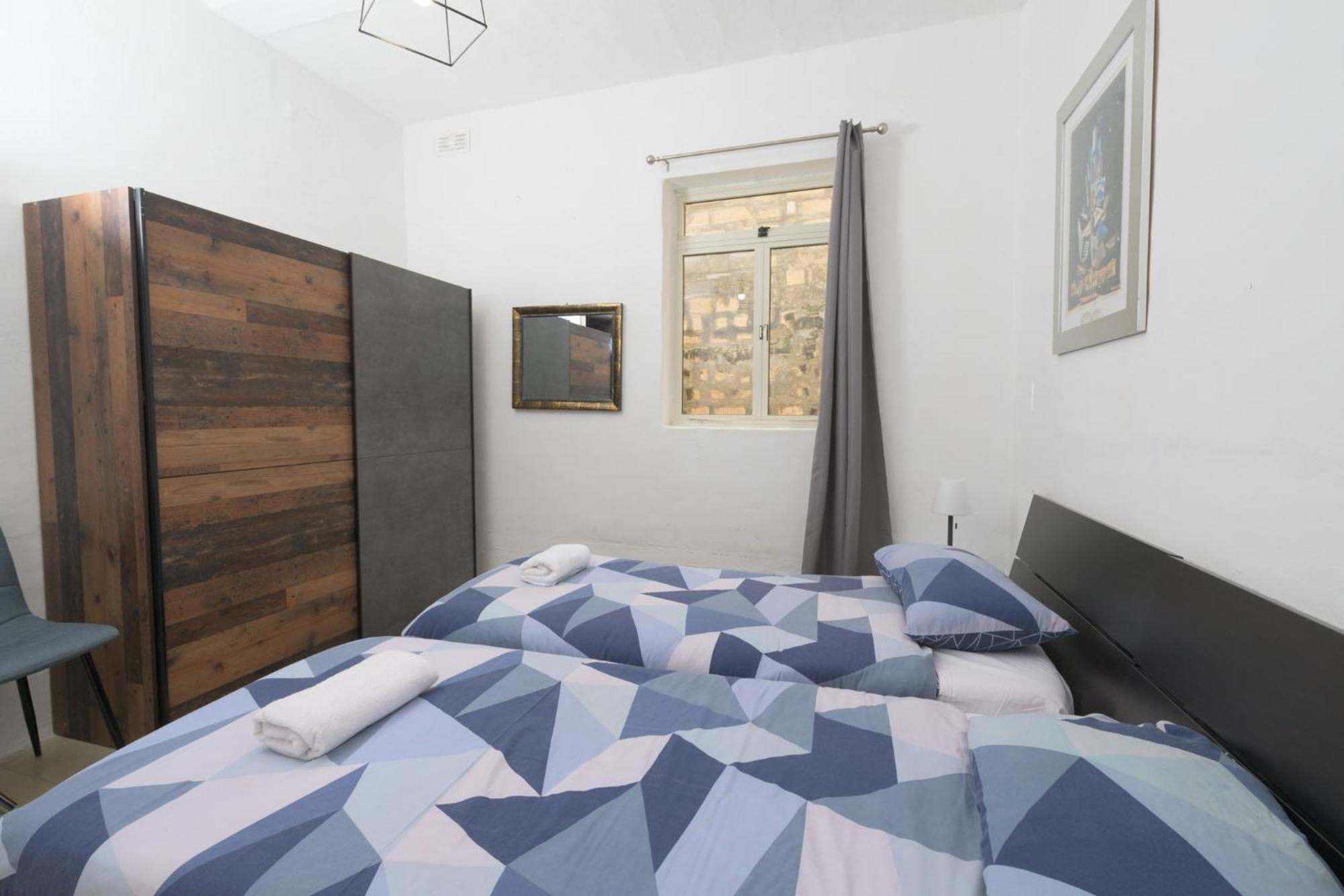 Stylish Valletta 2 Bedrooom City Centre Apartment With Terrace Exterior photo