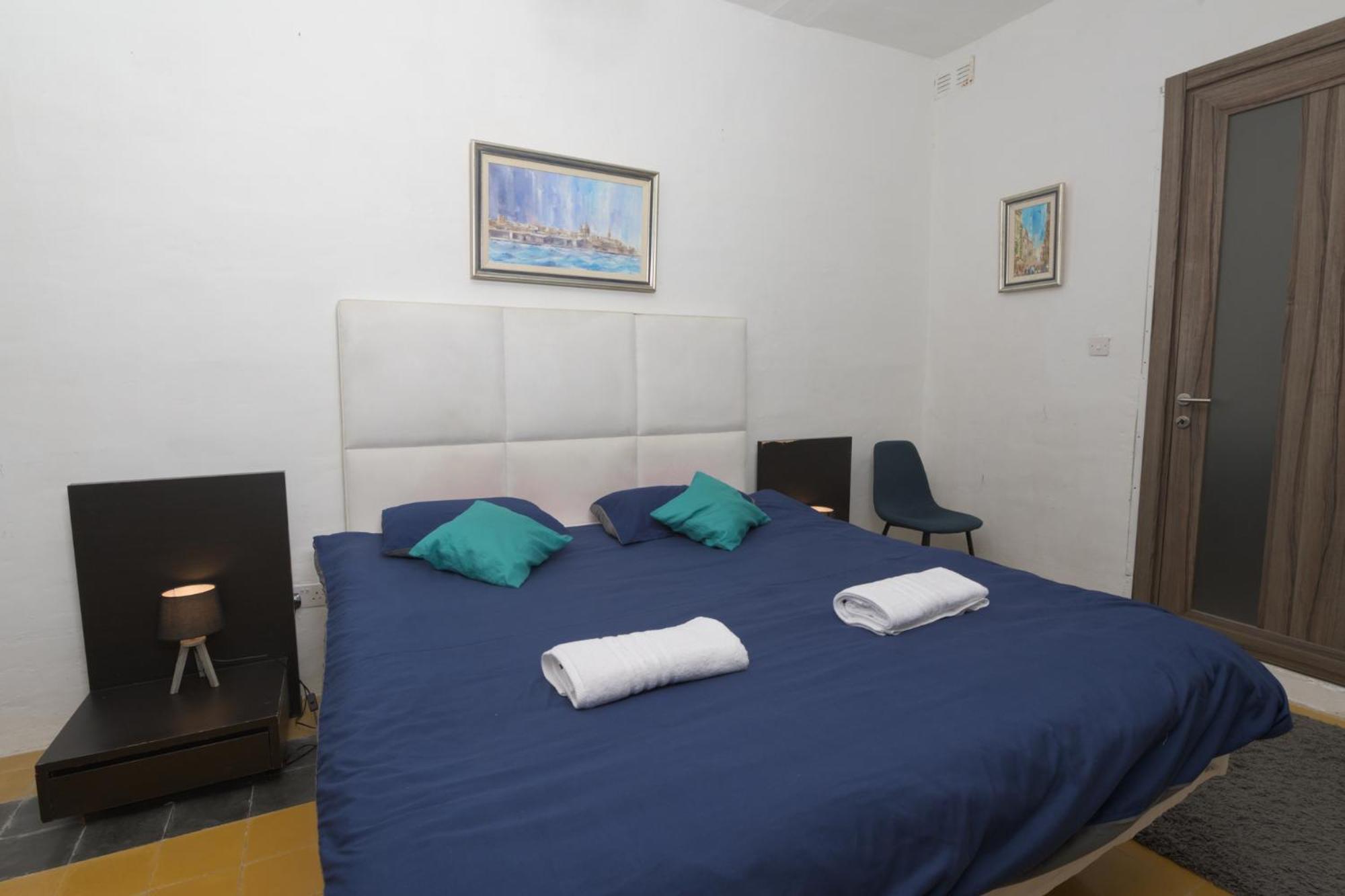 Stylish Valletta 2 Bedrooom City Centre Apartment With Terrace Exterior photo