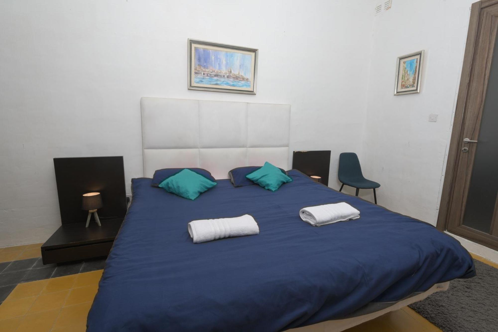 Stylish Valletta 2 Bedrooom City Centre Apartment With Terrace Exterior photo
